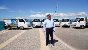 Çeşme'de dar sokaklar için "Çöp taksi"