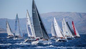 Çeşme'de yat yarışlarıyla "Yaza Merhaba" denildi