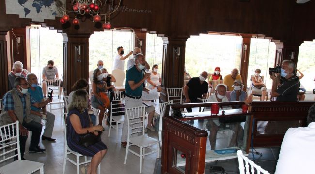 Datça'da çevrecilerden baskın