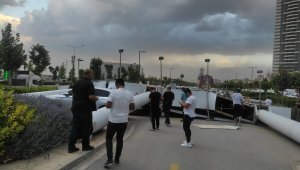 Denizli'de 5 dakikalık kum fırtınası yıktı geçti