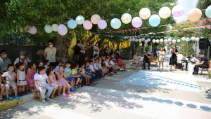 Dünya Müzik Günü'nde gençlerden sokak konseri