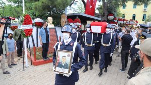 İzmir şehidini gözyaşlarıyla uğurladı