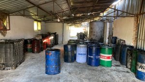 İzmir'de 16 bin litre kaçak akaryakıt ele geçirildi