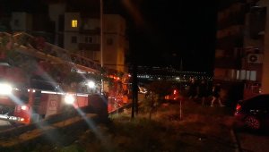 İzmir'de ev yangını: 1 kişi dumandan etkilendi