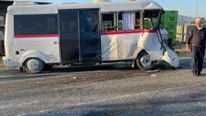 İzmir'de feci kazada can pazarı: 6 yaralı