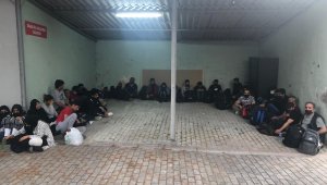 İzmir'de jandarma ekipleri göçmen kaçakçılarına göz açtırmıyor