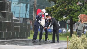 Jandarmanın 182. yaşı İzmir'de törenle kutlandı