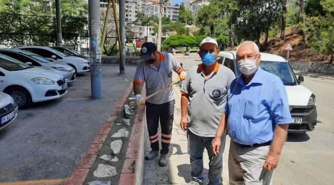 Karabağlar Belediyesi ekipleri hafta sonları da sahada