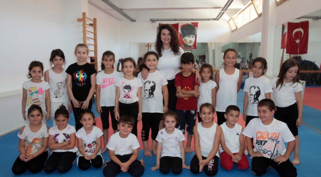 Karabağlar Belediyesi Yaz Spor Okulları açıldı