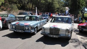 Klasik otomobiller Bodrum'da buluştu