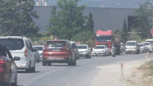 Kuşadası'na yazlıkçı akını: 1 günde 10 bin araç