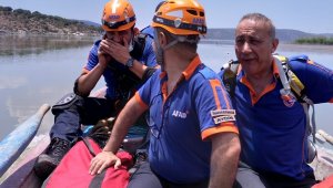 Mağaraya giren 2 kişiden biri öldü, diğeri kurtarılmaya çalışılıyor