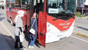 Öğrencileri sınava belediye yetiştirdi