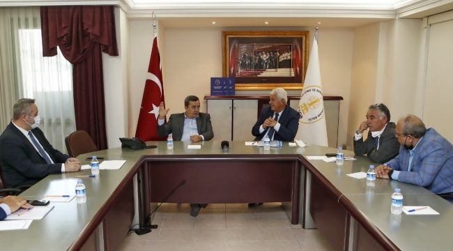 Online ruhsat başvurusu Esnaf Birliği'ne tanıtıldı