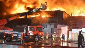 Polyester fabrikasında yangın! Yaralılar var