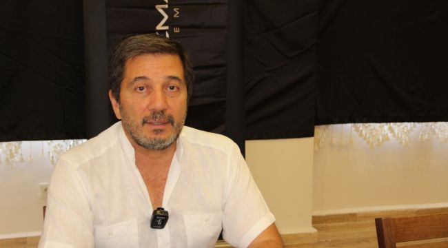 Sinemaların açılışı öncesi tüm personeliyle kamp yaptı