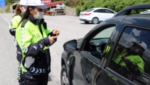 Trafikte işitme engellilerin sesi oldu
