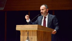 ''Tunç Soyer 10 yılda kaç defa Büyükşehir Meclisi'ne geldi?''