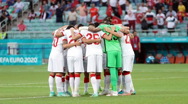 Türkiye-Karadağ maçı Beşiktaş Park'ta