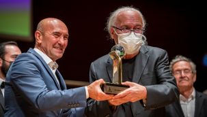 Ustalar ayakta alkışlandı