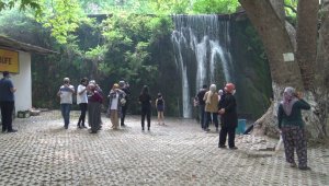 500 yıllık Zeyve Pazarı ilgi odağı oldu