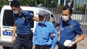 70 yaşındaki adam evlat katili oldu