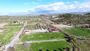 Alaçatı'daki konut imarlı üç arsa satışa çıkıyor