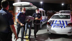 Aranan cinayet zanlıları bir çanta dolusu parayla İzmir'de yakalandı