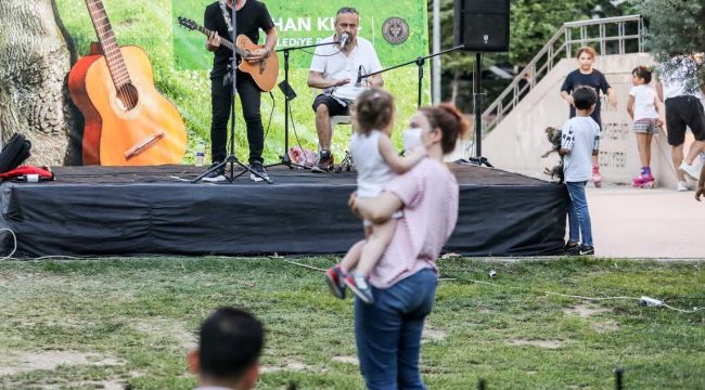 Buca Belediyesi müzisyenleri normalleşmede de yalnız bırakmadı