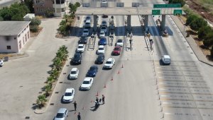 Çeşme'de tatilci yoğunluğu başladı