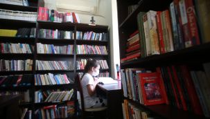 Çocuklar yaz tatilini kitaplarla değerlendiriyor