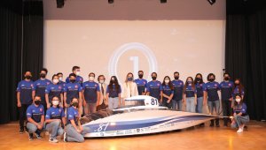 Dokuz Eylül Üniversitesi 'güneş aracı'nı tanıttı