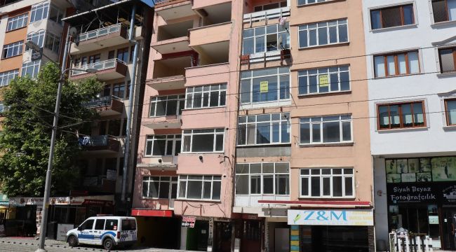 İzmit'in Pisa Kuleleri yıkılmayı bekliyor