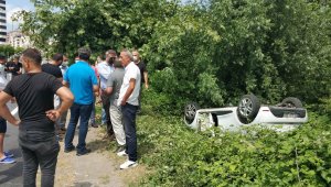 Ehliyet sınavında sürücü adayının aracı takla attı