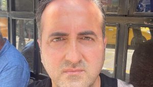 Eşini öldürüp polise teslim oldu