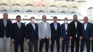 Gençlik ve Spor Bakanı Alsancak Stadı'nı inceledi