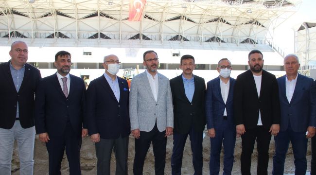 Gençlik ve Spor Bakanı Alsancak Stadı'nı inceledi
