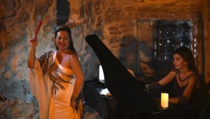 Güvercinada'nın muhteşem atmosferinde şan konseri