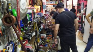 Havaalanında unutulan eşyalar satıldı