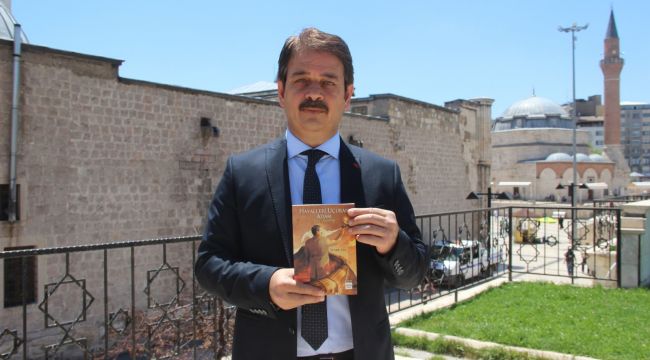 "Hayalleri Uçuran Adam"ı Cumhurbaşkanı'nın konuşmasından etkilenerek kaleme aldı