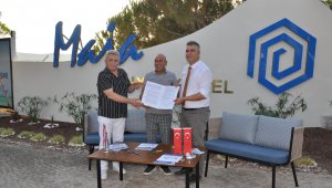 Hayırsever iş adamı Çeşme'deki öğretmenlere lojman yapacak