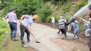  "Her şeyi devletten beklememek lazım" dediler, yayla yollarına beton döktüler