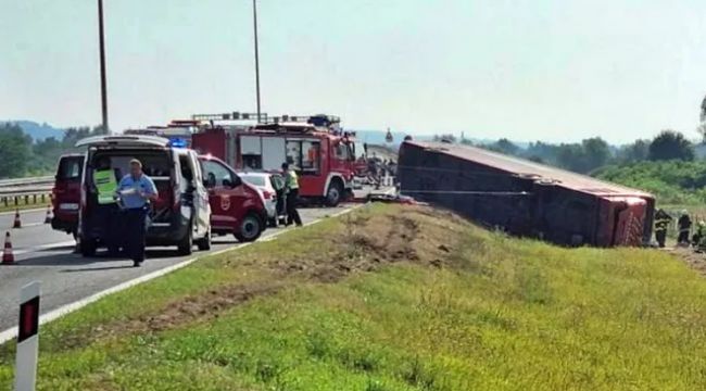 Hırvatistan'da yolcu otobüsü şarampole yuvarlandı: 10 ölü, 45 yaralı