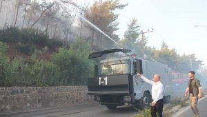 İçmeler yolunda alevler yolu kapattı