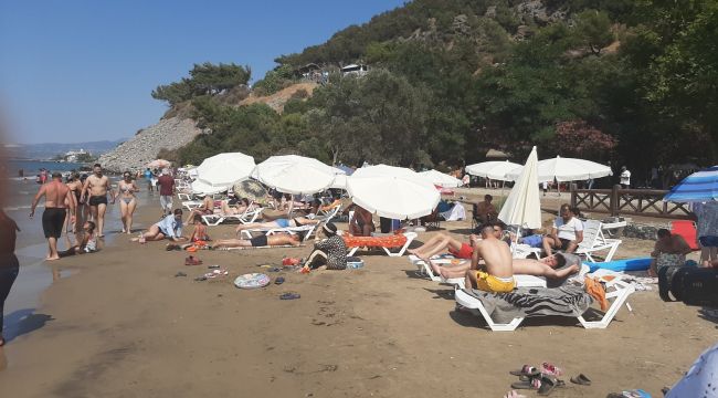 İki şezlong, bir şemsiye 200 lira! Pes