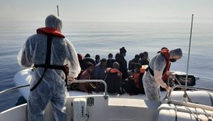 İzmir açıklarında 456 düzensiz göçmen kurtarıldı