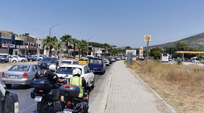 İzmir'de bayram bitti, dönüş trafiği bitmedi