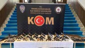 İzmir'de silah kaçakçılarına darbe: 2 gözaltı