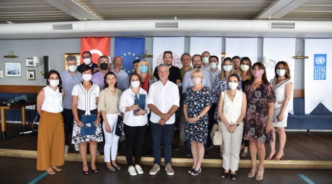 İzQ'da ilk inovasyon liderleri sertifikalarını aldı