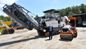 Karabağlar'da asfalt son teknolojiyle seriliyor